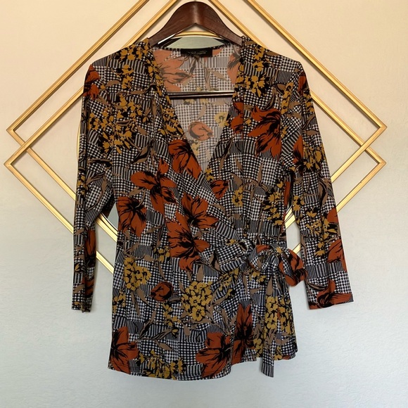 Evan Picone Tops - Evan Picone long sleeve.  Awesome fall colors!
